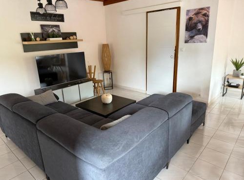 Gite boutx avec Jacuzzi 12 personnes 5 LITS DOUBLES ET 1 CANAPE LIT