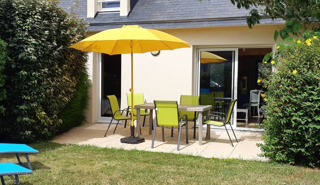 Gite Camélias 700 m from the sea and the beach, 3 stars, Portsall, GR34