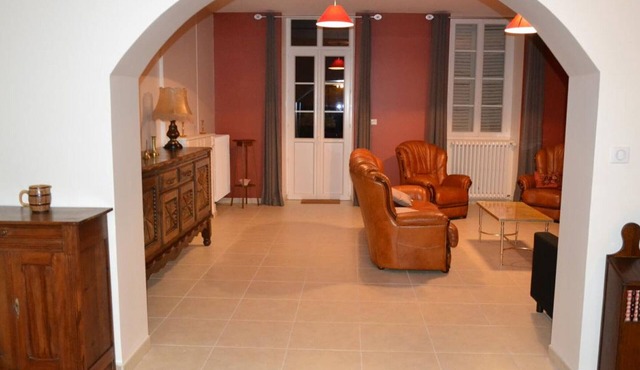 Gite Châtel-de-Neuvre, 3 bedrooms, 6 persons