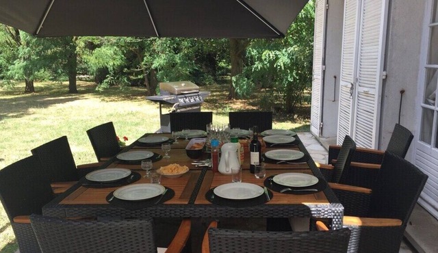 Gite Classic Ensuite with Bath Park View