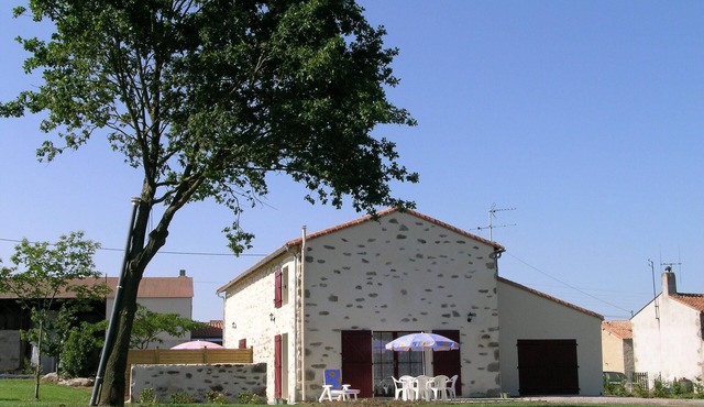 Gite close to Le .Puy du Fou in the bovage Vendéen