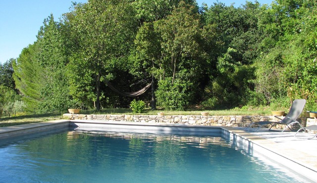 GITE close to UZES GARD 8 persons