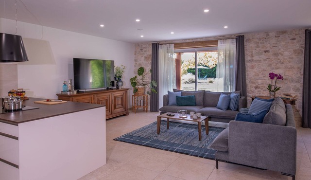 Gîte “Cœur des Ondes Bleuet” with Private Terrace, Shared Garden and Wi-Fi