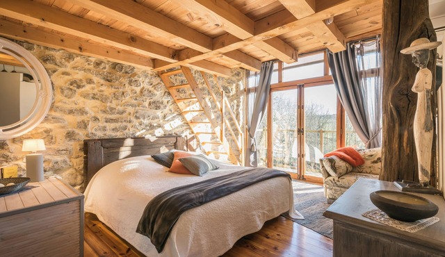GITE COSY Spa 5 p dans elevage chevaux merens face Panorama Pyrenees PLEIN SUD