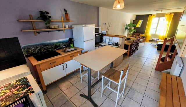 Gîte CÔTE 204, ideal for your stay with catering available at La Cave 204