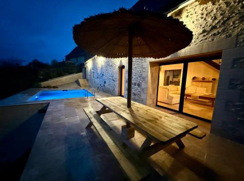 Gite de charme avec piscine 4 chambres