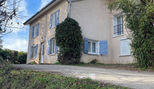 Gîte de Félix in a charming house of 6ch-20 persons-17 beds with land