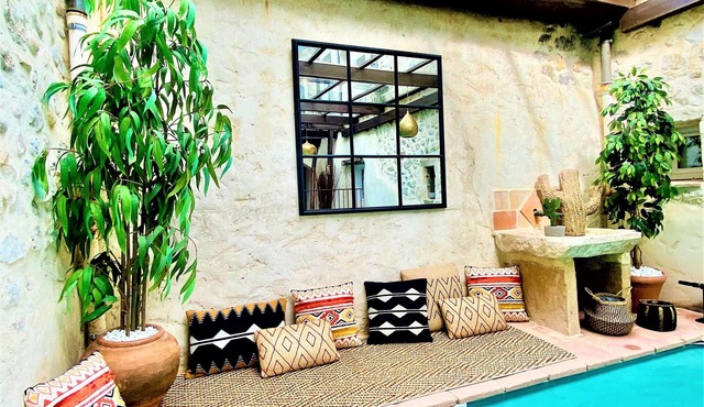 Gite DE Groupe 18p 9ch 450m2 Patio Piscine Interieure Chauffee