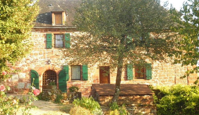 Gîte de Hautefort in Collonges La Rouge 300m from the center of the village South Corrèze