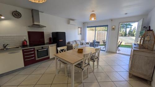 gite de l'ille, avec terrasse et parking privé