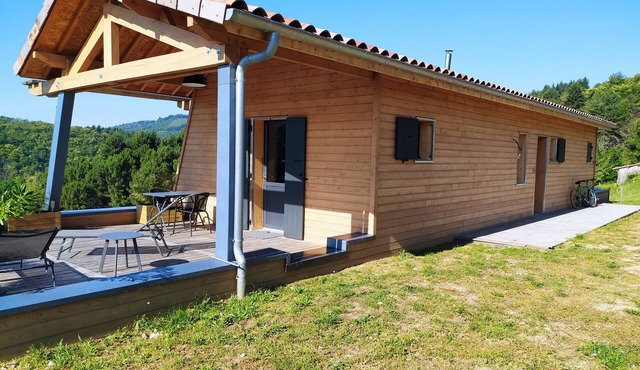 Gîte de la Chabanne - Studio and large terrace in the heart of nature