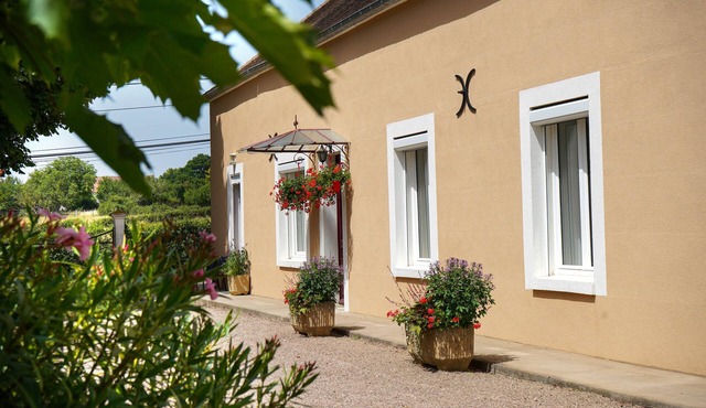 Gite de La Montagne *, near Guédelon, 2 hours from Paris