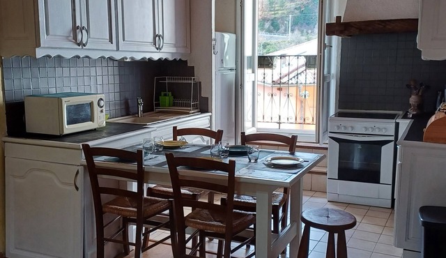 Gite de Mon Clocher Appartement 3ième Étage Avec Balcon Proche du Mercantour