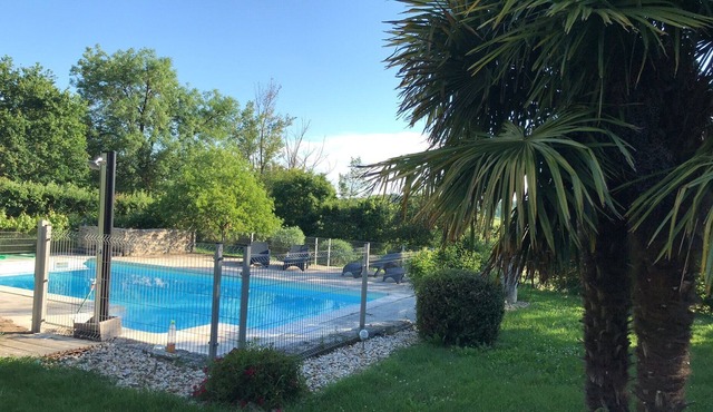 Gîte des Causses with swimming pool, in Marin Aveyron