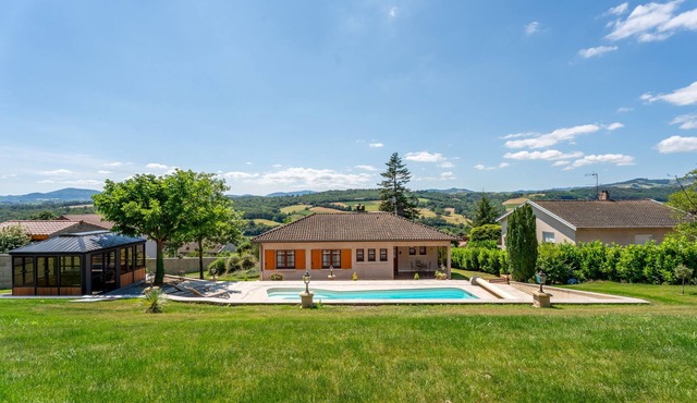 Gite des ifs-Villa-Terrace-Ensuite