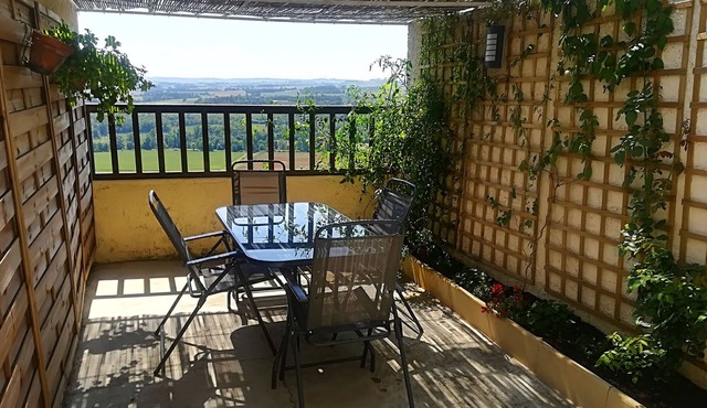 Gîte des remparts in Lectoure in the Gers at the foot of the thermal center