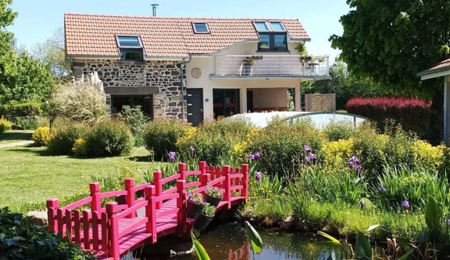 Gîte 'Des Taravelles' with Private Pool, Private Terrace and Wi-Fi