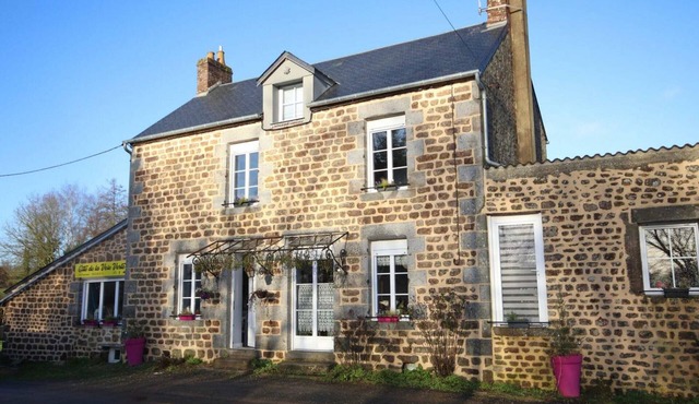 Gite Dompierre, 4 bedrooms, 14 persons