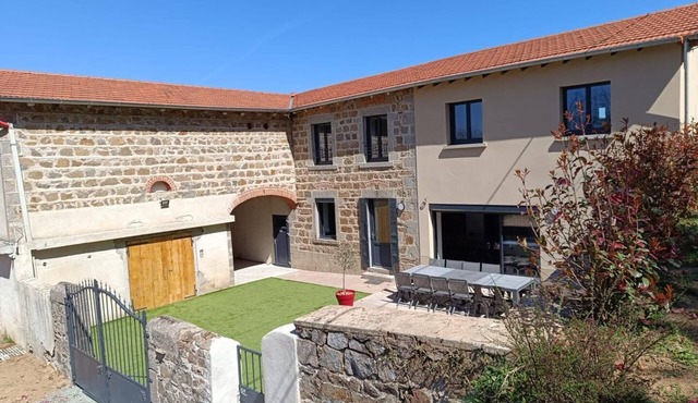 Gite du Bobet - CHAMBOST LONGESSAIGNE