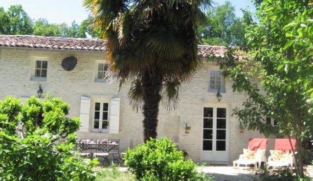 Gite du Calme 3 Star Bed & Breakfast Cognac