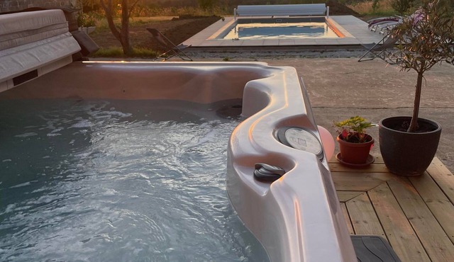 Gîte du Lynx, renovated farmhouse with a great view