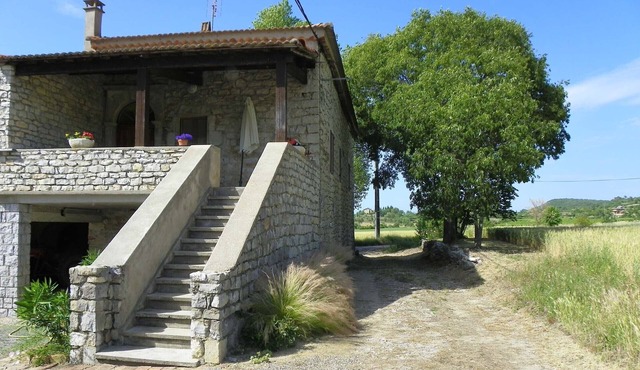 Gite du Mas Cap Soleil * calm nature in the fields south Ardèche
