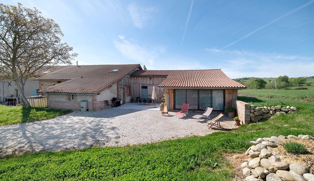 Gîte du petit Bigot – Tranquility and Nature at the Foot of the Pyrenees