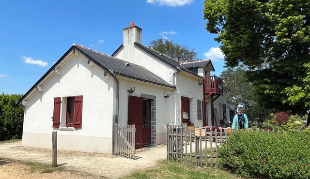 Gîte Ecluse de la Tindière on the banks of the Nantes-Brest canal. Rest and calm
