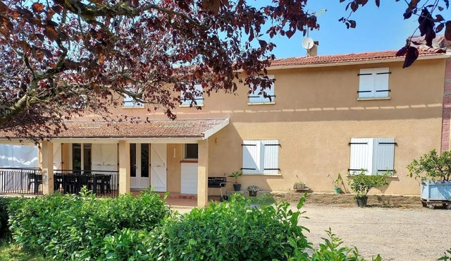 Gîte El Camillou: Cozy Farmhouse for Groups, Families, and Friends