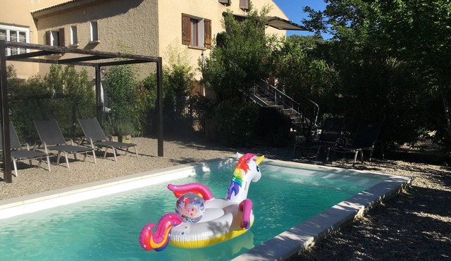 Gîte Eléna with private pool, at the foot of Mont Ventoux 6 PERSONS