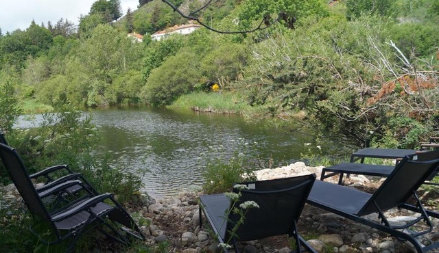 Gite en Ardèche en face de la rivière