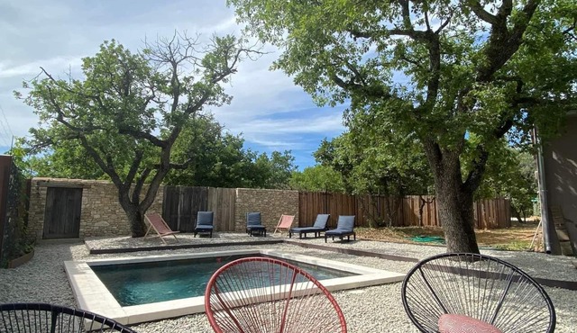 GITE EN LUBERON near GORDES.