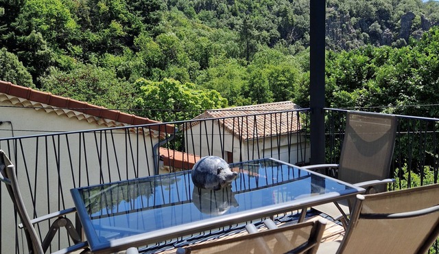 Gite Entièrement Neuf, en Pleine Nature, en Bordure de la Rivière