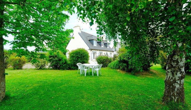 Gite Entre Mer Et Golf, 1.5 km from the beaches and port of St Quay and 5 mn from the golf course