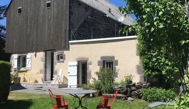 gite farmhouse independent house 2 people in MUROL