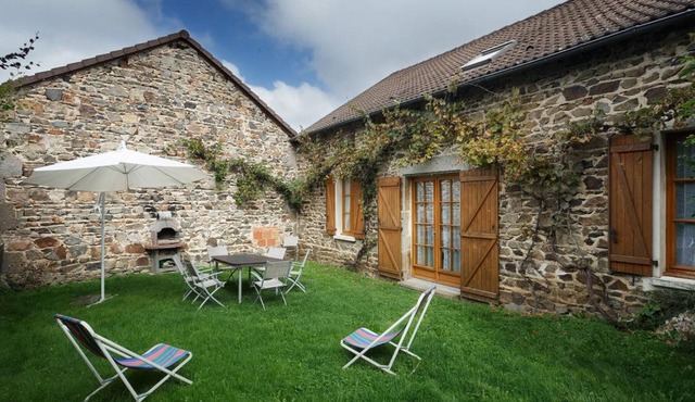 Gite Ferrières-sur-Sichon, 3 bedrooms, 7 persons