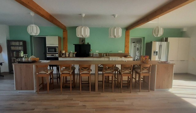 Gite for 10 people bright rooms and dormitory