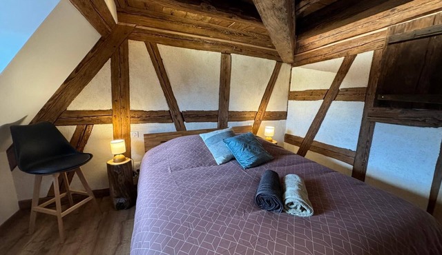 Gite for 7 people in the heart of the wine route in a medieval village.