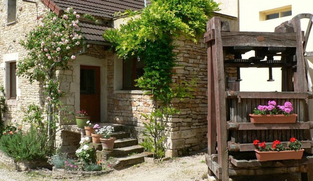 Gite très calme dans un village au coeur des vignes, près de Mercurey