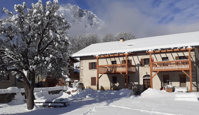 Gite au Calme Avec vue sur les Montagnes