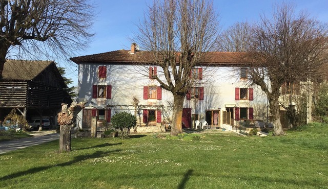 Gîte in a tastefully renovated 17th century country house.