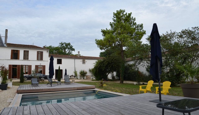 GITE FREMIGERE - 4* - 6 BEDROOMS -CAMPAGNE-MER-PISCINE - sleeps 14-15