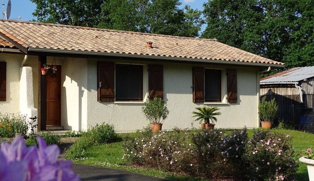 Gite/furnished tourist * in gironde