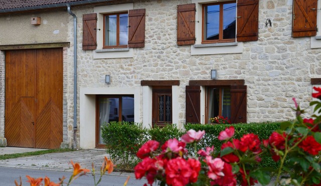 Gite GRAND LOGIS DES CHOUETTES 5 bedrooms, 6 to 10 pers, jacuzzi, games room