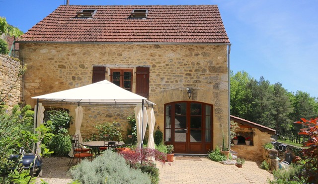 Gite & Heated Pool, WiFi, Stunning South-facing Views Of Dordogne Valley