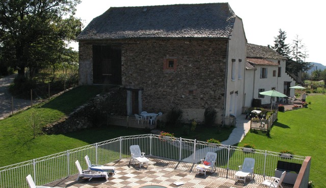Gite Helen situated on the Tarn/Aveyron border, with Swimming Pool