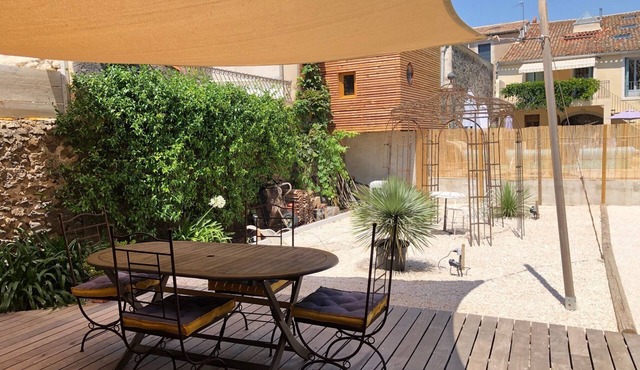 Gite in a chambre d'hotes, quiet location with shared pool