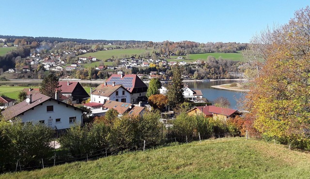 Gite in country house rando.vtt.canoe cheval.ski raqettes.villers le lac