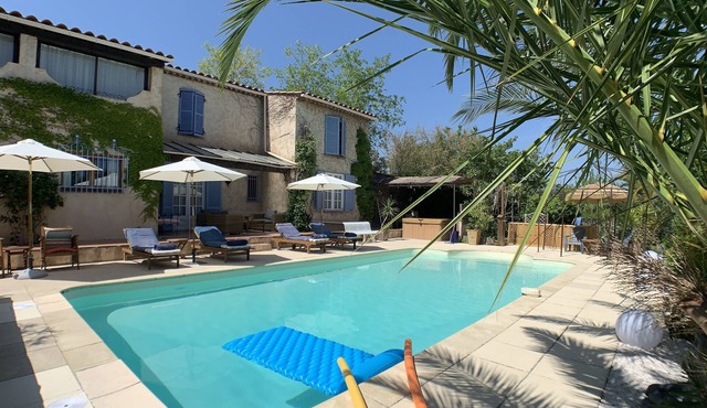 Gite in Maison d'hôtes in Pays de Fayence - 3 bedrooms Swimming pool, Jacuzzi