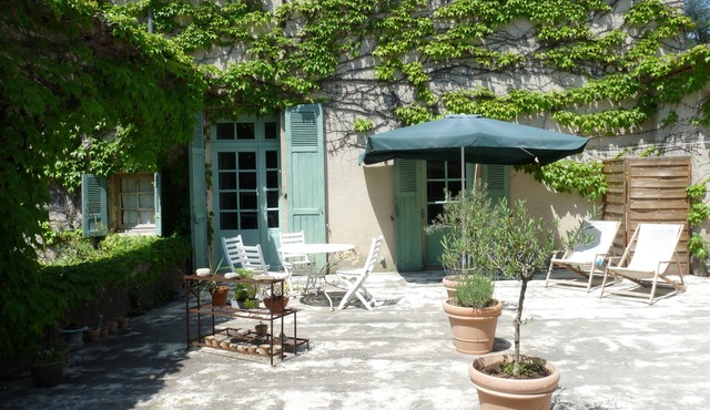 Gite in old house in vineyard.